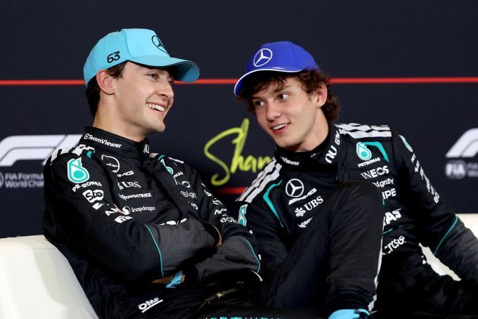 George Russel en Kimi Antonelli F1 Mercedes