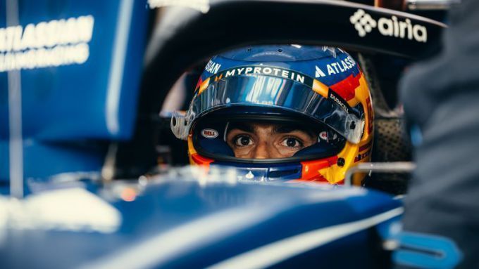 Carlos Sainz F1 Williams helm cockpit