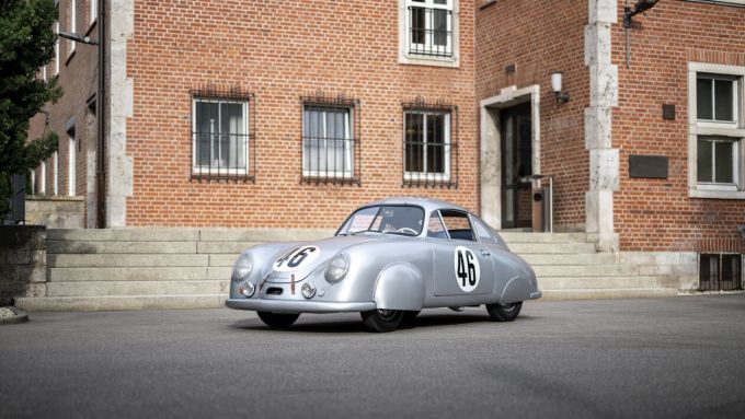 Porsche 24 Uur van Le Mans 2026 Manthey 356 SL silver livery 1951 6