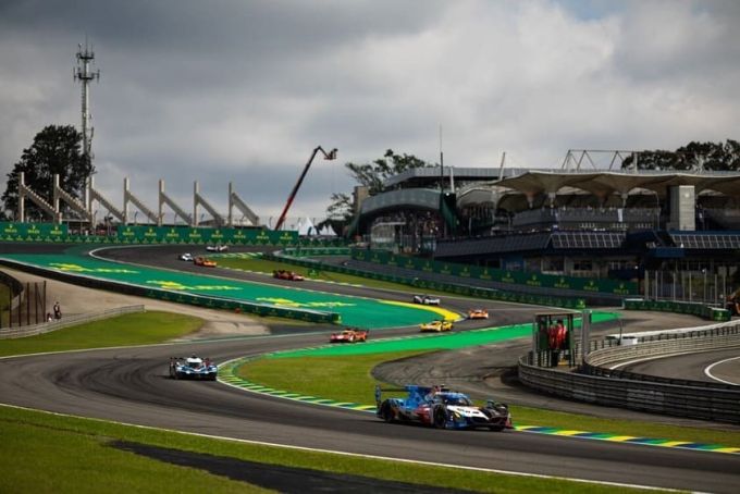 BMW Team WRT @ FIA WEC Rolex 6 Hours of São Paulo foto 16
