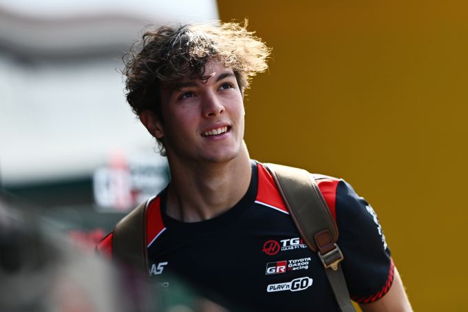 Ollie Bearman noemt opleving van Lewis Hamilton niet ideaal voor eigen carrière