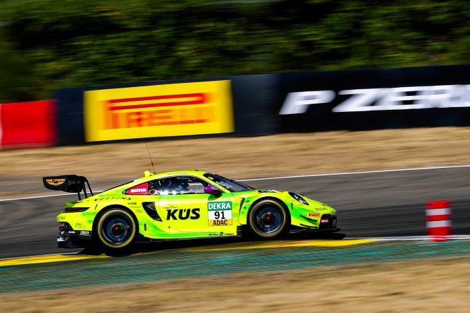 Manthey Porsche begint thuisweekend op Nürburgring met overtuigende één-twee tijdens eerste vrije training + UITSLAG