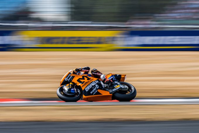 Zonta van den Goorbergh en Momoven Idrofoglia RW Racing Team in de startblokken voor Motorland Aragón