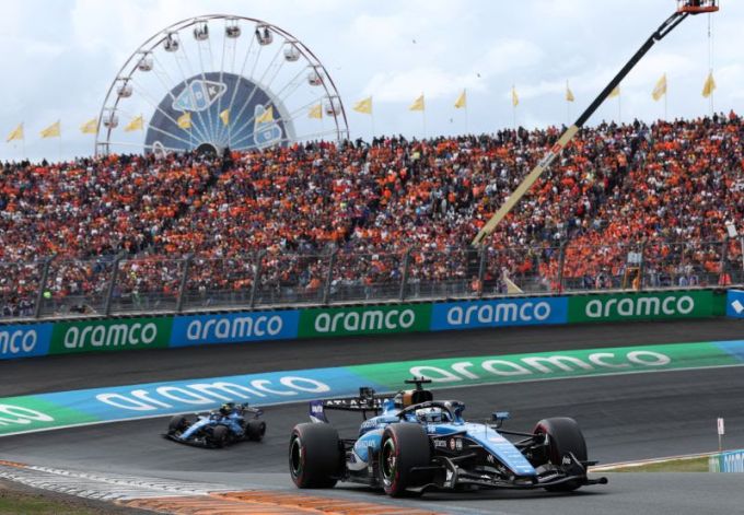 Wat had James Vowles te vertellen over de botsing in de Tarzanbocht tussen teamgenoten Carlos Sainz en Alex Albon?