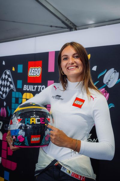 Esmee Kosterman vrouwen in de autosport LEGO Racing