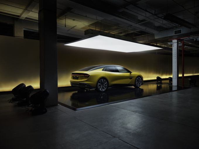 Lotus verbetert de rijbeleving van Eletre en Emeya met nieuwste software-update