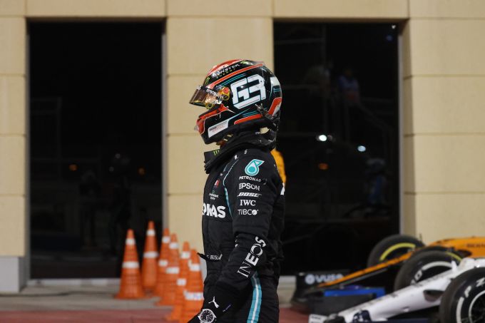 George Russell blikt terug op dramatisch debuut bij Mercedes: “Alles werd me afgenomen”