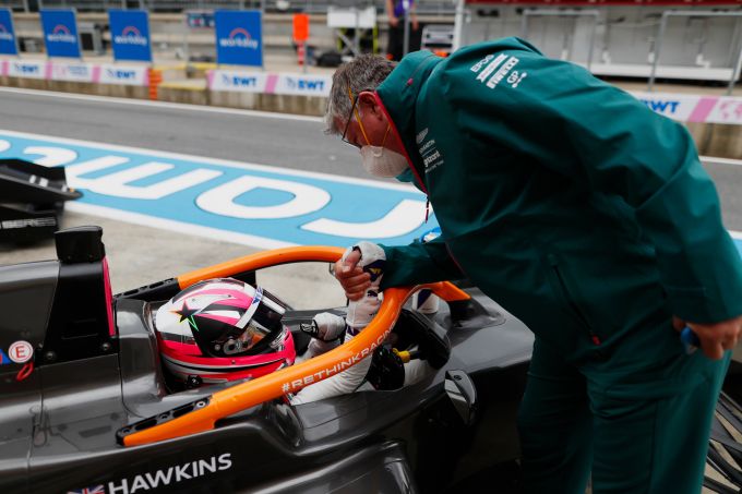 Ervaringsdeskundige verwacht vrouwen op de F1-grid: “Ik geloof er echt in”