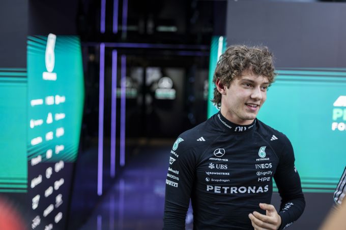 Dertien coureurs zonder contract, ook Kimi Antonelli en Fernando Alonso