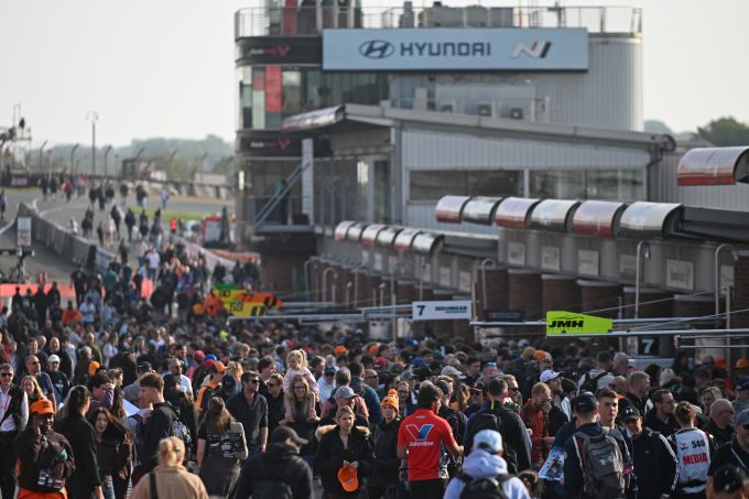 British GT 26-27 sept 2026 Brands Hatch crowd