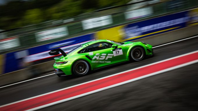 Michelin 992 Endurance Cup Spa-Francorchamps bron nico mombaerts 993 creventic