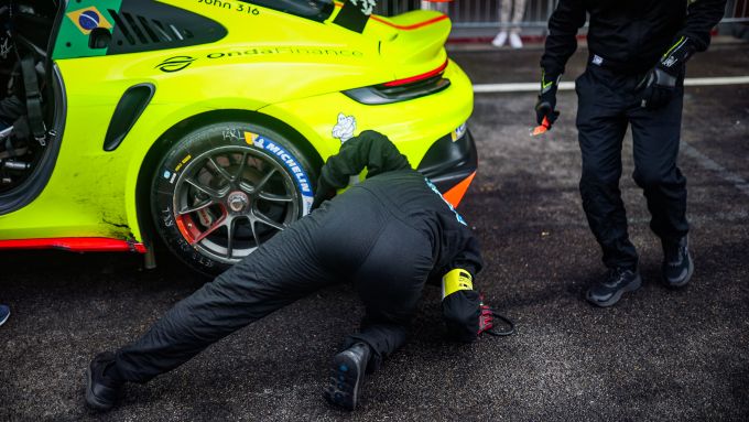 Michelin 992 Endurance Cup Spa-Francorchamps bron nico mombaerts 993 creventic