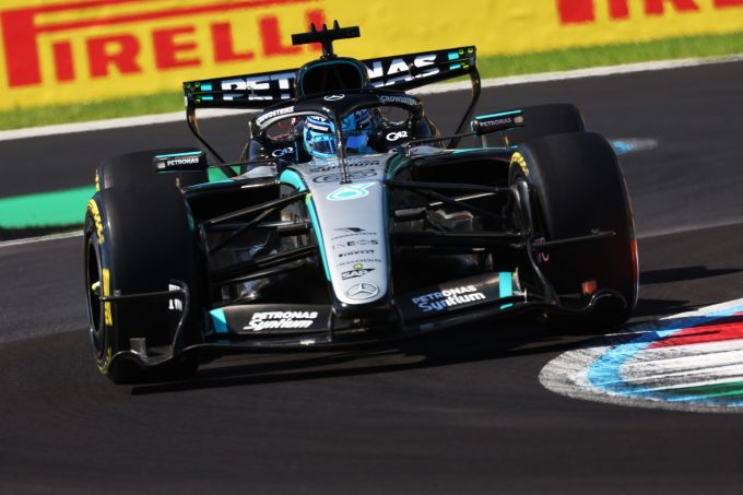George Russell grijpt naast pole in Monza: "Pierre versloeg me eerst met schaken, daarna in de kwalificatie"