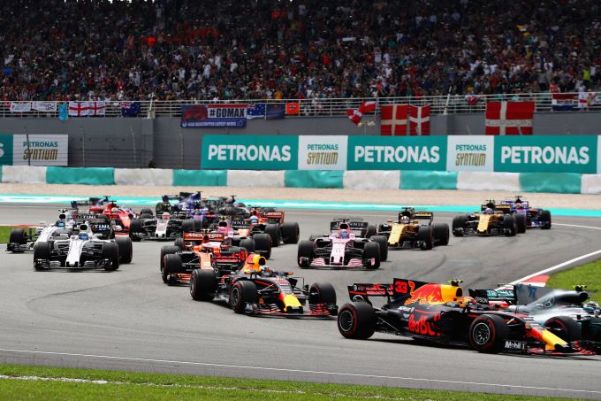 Red Bull at Sepang bron Red Bull Content Pool