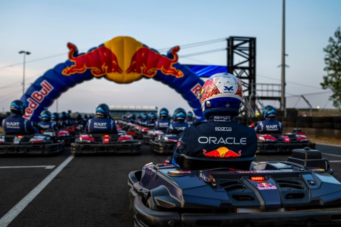 Dit zijn de 100 tegenstanders van Max Verstappen in ‘Max vs 100’! Ook Nederlanders aan de start! + DEELNEMERSLIJST