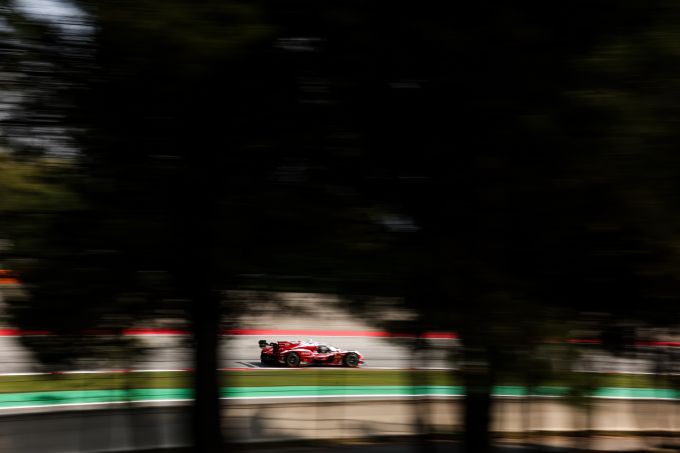 FIA WEC 6 Hours of Barcelona Toyota constructors world champion Nyck de Vries foto 9