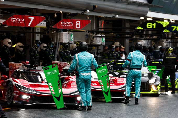 FIA WEC 6 Hours of Barcelona Toyota constructors world champion Nyck de Vries foto 12