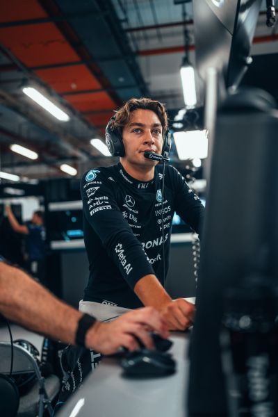 George Russell Mercedes Singapore foto media.daimler
