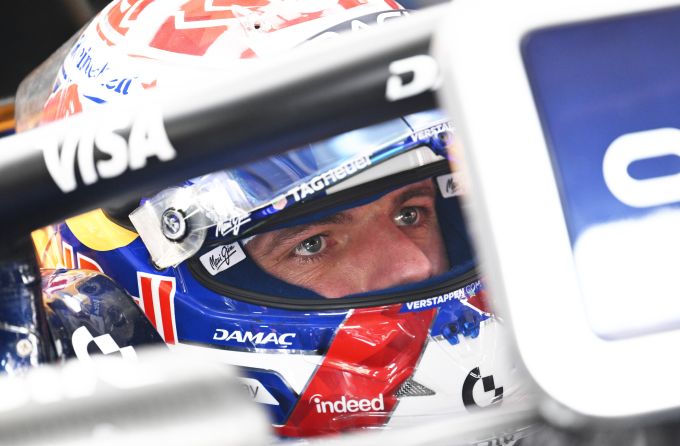 Tweede poging: de race gaat eindelijk van start! Kan Max Verstappen winnen in Sepang? Volg de GP LIVE!