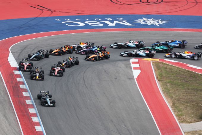 Kimi Antonelli bliksemstart in Austin