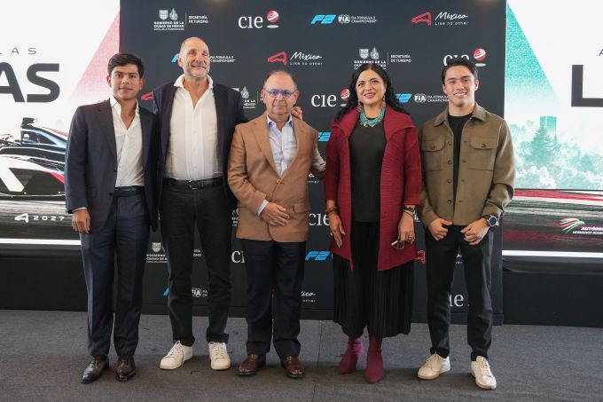 Rafael Villagómez – coureur F2 / Bruno Michel – CEO F2 / Federico González Compeán – Director General F1 Mexico City / Alejandra Fraustro – Ministerie van Toerisme van Mexico-Stad / Noel León – coureur F2