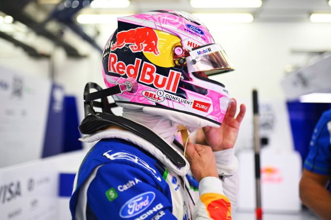 Liam Liam Lawson kijkt naar bijzondere racekans tijdens winterstop Formule 1: "Ik zou graag mee willen doen"