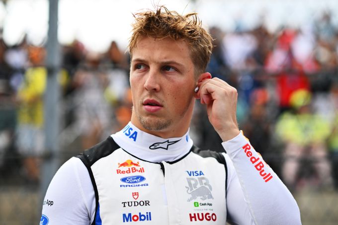 Liam Lawson onthult afleidend alarm in cockpit tijdens Virtual Safety Car: "Alweer een software probleem"