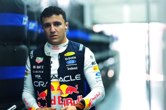 Isack Hadjar woedend na batterijprobleem dat hem podium kost in Bahrain