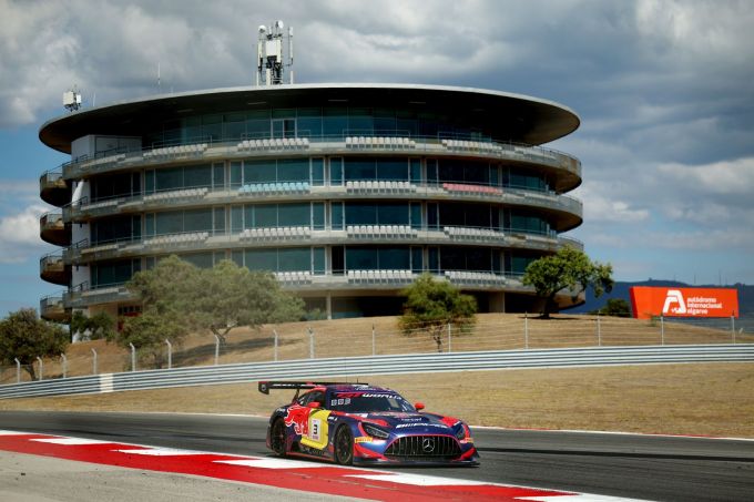 Vrije training 1 GT World Challenge: Max Verstappen op de twintigste tijd, Audi bovenaan + UITSLAG