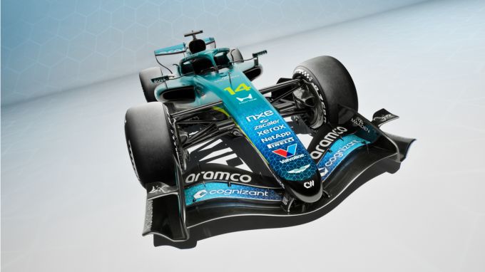 Aston Martin en Cognizant vieren vijf jaar samenwerking met bijzondere F1-livery + FOTO'S
